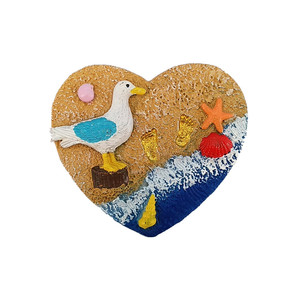 Magnete per Frigorifero a Forma di Cuore in Resina Serie Oceano, Dipinto a Mano con Faro, Stella Marina e Conchiglia, Souvenir Turistico - Product Image 6