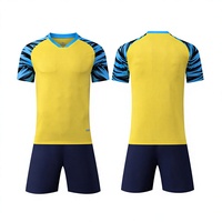 Maillot de football imprimé par sublimation 3D, personnalisable avec nom et numéro brodés, manches courtes, séchage rapide, respirant, 100% polyester, club, été