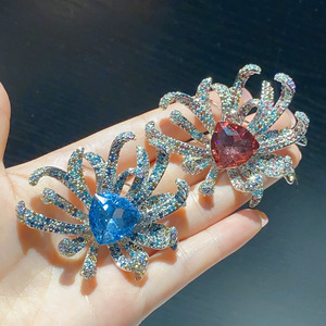 XILIANGFEIZI Venta de liquidación Broche de fuegos artificiales de boda Cristal austriaco Brillante Broches de crisantemo de circón completo - Product Image 2