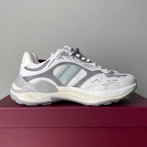 Chaussures de créateur pour hommes, chaussures de mode respirantes, baskets de basketball avec antidérapant et désodorisant pour hommes - Product Image 4