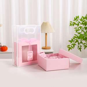 Boîtes cadeaux pliables biodégradables personnalisées avec fermeture magnétique, poignée, couvercle à fenêtre, vernissage UV, diverses options - Product Image 5