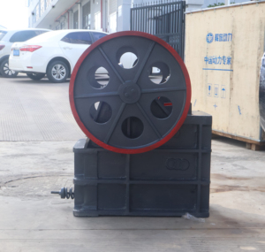 Macchina del frantoio della mascella di estrazione mineraria senza attrezzatura di frantumazione della roccia primaria resistente del motore per uso della cava di pietra - Product Image 6