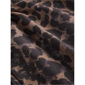 กางเกงคาร์โก้ลายเสือดาวสำหรับผู้หญิงไซส์พลัส เอวสูง ขากว้าง สไตล์ Y2K ผ้าแคนวาสระบายอากาศได้ดี - Product Image 1