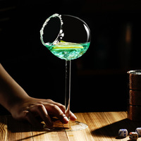 Amazon vendita calda unico calice di vino Popolare Da Cocktail Bar Tazza di Vino di Vetro Bar Decorazione Distintivo Bicchiere Da Cocktail di Vetro Creativo