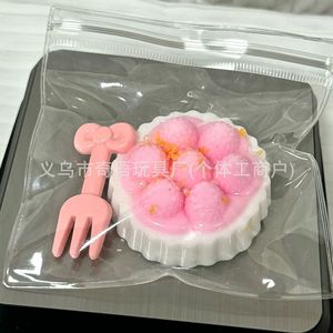 Nouveau jouet pour enfant, kawaii, mignon, de haute qualité, en forme de frites géantes de 12 cm, en pain et gâteau parfumés, à montée lente et extensible. - Product Image 3