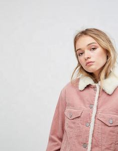 Giacca in Velluto a Coste da Donna KY, Giacca Varsity Corta con Colletto Aperto, Cappotto Funzionale con Bottoni per Donna - Product Image 5