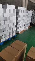 Présentoir créatif en acrylique en forme de cube pour vêtements, support autoportant à surface polie pour décoration de table et utilisation en buffet
