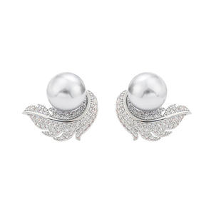 Pendientes de Cristal Gris E4152 con Diseño de Pluma, Plata 925, Clásicos para Mujer, Uso Diario - Product Image 5