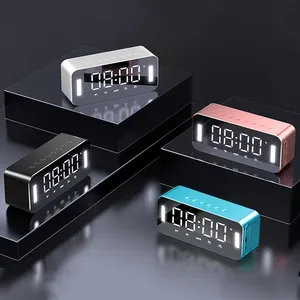 Sveglia digitale a LED orologi da tavolo personalizzati Radio FM altoparlanti per schede TF sveglia digitale