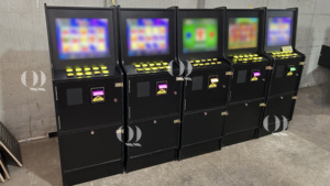 Machine de jeux de compétences en bois de bureau personnalisée avec écran tactile Maya doré de 19 pouces, prix d'usine QIQU, avec accepteur de billets et imprimante - Product Image 2