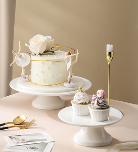 Soportes de Cerámica para Pasteles para Mesa de Postres de Boda, Elegantes Platos con Pedestal Blancos para Fiestas y Banquetes - Product Image 2