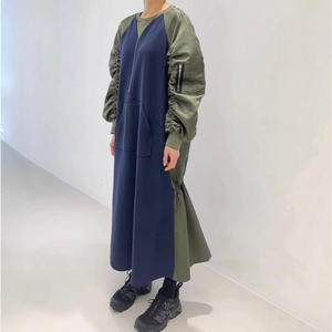 <span class=keywords><strong>Robe</strong></span> longue à manches longues plissée décontractée minimaliste à col rond et à blocs de couleur de style rétro <span class=keywords><strong>chic</strong></span> coréen pour femmes - Product Image 1