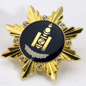 <span class=keywords><strong>Créations</strong></span> personnalisées de badges en résine plaquée or pour célébrations honorifiques - Product Image 2