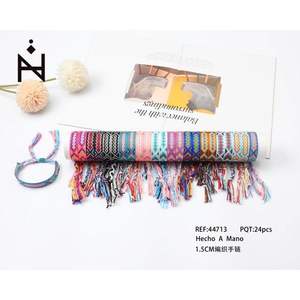 Set di 24 Braccialetti Intrecciati Atelier, 1,5 Cm, Multicolore con Nappine, Stile Bohémien, Elastici, Unisex, alla Moda - Product Image 3