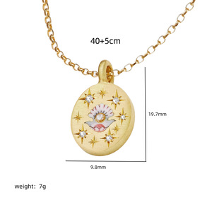 Collana con Ciondolo in Acciaio Inossidabile Placcato Oro Chiaro di Lusso, Design Geometrico con Fiori Dipinti a Mano e Zirconi per Anniversari - Product Image 5