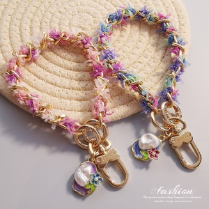 Cordon court pour poignets pour étuis de téléphone portable, bijou pendentif raffiné et sophistiqué, tendance et de niche, pour femmes - Product Image 1