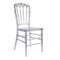 Chaise moderne empilable en acrylique transparent fabriquée à bas prix en résine plastique pour les repas, pour les hôtels, les banquets en plein air et les mariages