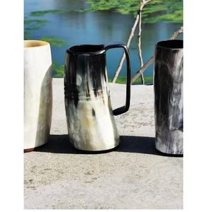 Chope à bière en corne naturelle fabriquée en Inde pour les fêtes ou l'usage commercial, disponible en qualité et prix d'exportation - Product Image 1