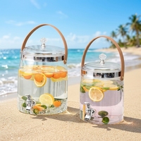 Pichet à eau froide en plastique PET grande capacité avec robinet, texture martelée, ouverture large, design moderne et minimaliste pour usage domestique