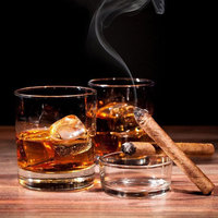 Vente en gros de verres à whisky modernes miniatures avec logo personnalisé, ensemble de verres à shot avec base épaisse, réutilisables, de haute qualité
