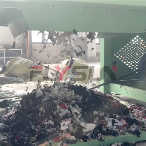 Máquina trituradora de doble eje grande de productos de madera con motor y engranaje para reciclaje de residuos 22KW de potencia - Product Image 6