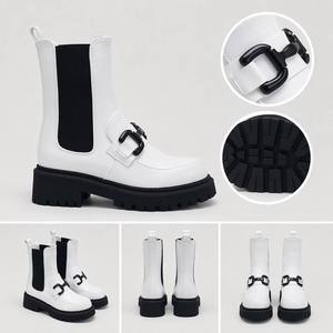 Stivali Chelsea da Donna con Catena e Plateau, Suola Chunky, Elastico Laterale, <span class=keywords><strong>Stivaletti</strong></span> Neri e Bianchi <span class=keywords><strong>a</strong></span> Contrasto, Stile Combat - Product Image 4