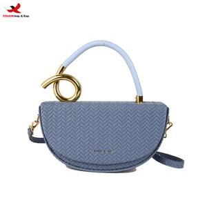 Nuevo Bolso Bandolera de Hombro Individual de Moda, Estilo Lujo Ligero, Personalidad Única, Bolso de Mano de PU para Mujer, RTS, Pedido Mixto al por Mayor - Product Image 1