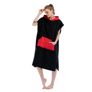 Groothandel Custom Logo 100% Katoen Velours Microfiber Bamboe Badstof Volwassen Strand Surf Hooded Poncho Handdoek