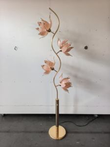 Klassische Vierfach-Drehregler-Stehlampe mit 3-Wege-Schalter, Rosa Lotus, für Wohnzimmer und Ecken, Dekorative Beleuchtung - Product Image 5