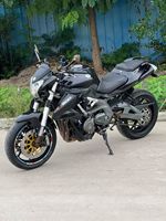 QJ Benelli 600 Sportbike - Moto de rue à quatre cylindres refroidie par eau