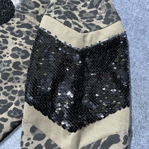 6911/<span class=keywords><strong>Felpa</strong></span> Oversize Nera a Coste, Resistente e Traspirante, <span class=keywords><strong>con</strong></span> Orsetto Paillettato e Dettagli a Strisce a Contrasto - Product Image 5