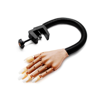 Main d'entraînement artificielle en gros pour la formation en manucure avec faux ongles