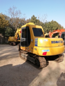 Excavateur Komatsu PC70 d'occasion Mini-pelleteuse hydraulique Komatsu PC78us de 7 tonnes sur chenilles pour les travaux de mini et municipaux - Product Image 6