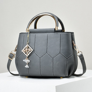 Top Grade PU Leather Soft Surface Solid Color Grid Texture Fashionable Women Travel Pendant Handbag - Product Image 2