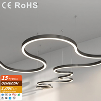 Luminaire linéaire suspendu en aluminium RONSE Nordic Modern Design Dali Dimming 5075, profilé en S courbé, pour plafond.
