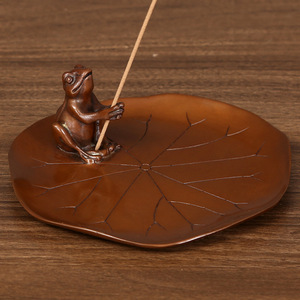 Porta incienso de cobre púrpura con forma de hoja de loto, hecho a mano, decoración religiosa para uso doméstico. - Product Image 4