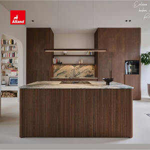 Koyu Tonlu Ahşap Kaplama Sade Ceviz Kaplama Mutfak Dolabı, Gizli Kapılı Kiler, Oluklu, Nervürlü, Çubuklu Ada, Entegre Kulplu - Product Image 4