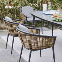 Artie Meubles en rotin de haute qualité Table et chaises de jardin Ensemble de salle à manger moderne 8 places Mobilier d'extérieur