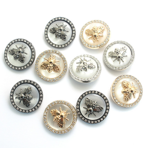 Retro Nhỏ Ong Kim Cương Studded Nhựa Kim Loại Nút 18Mm 23Mm <span class=keywords><strong>25Mm</strong></span> Womens Blazer Phù Hợp Với Áo Len Vòng Thạch Ong May Nút - Product Image 6