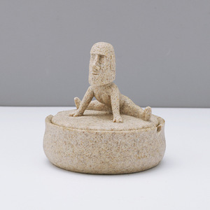Statue de l'île de Pâques Moai Design Cendrier Style unique de sculpture sur pierre - Product Image 1