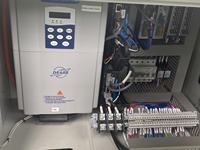 Machine de pliage manuelle électrique pure haute précision synchronisée 30T/1250S avec moteur de pompe 17,4 kW pour tôles en acier inoxydable