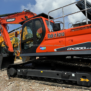 Machine d'excavateur d'occasion Doosan 30Ton DX300 147 Kw Pelles sur chenilles en stock de Shanghai DX300LC - Product Image 5