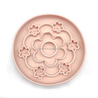 Tapis de léchage en silicone VaryWell Spring Flower pour ralentir la vitesse d'alimentation des chiens et des chats