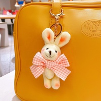Porte-clés Lapin Blanc Mignon en Peluche, Mini Poupée Lapin Rose à Carreaux Gingham avec Grand Nœud, Breloque Kawaii pour Sac à Dos, Décoration de Voiture, Cadeau