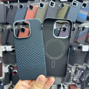 Ốp điện thoại di động sợi carbon từ tính - Product Image 6