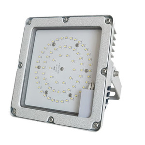 ไฟส่องสว่างแบบ Flood Light 9280 140W 210W IP66 สำหรับภายนอกอาคาร ผลิตที่เวินโจว รับประกัน 5 ปี หลอดไฟ LED กำลังสูง - Product Image 4