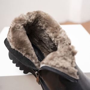 Chaussures d'hiver pour hommes en cuir, chaudes et douces, surface en cuir, doublure en pure laine, imperméables, antidérapantes, à enfiler - Product Image 5