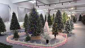 2026 New Style PVC Pink <b>Christmas</b> Tree with Realistic Branch for Xmas Decoration - Product Image 4