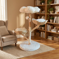 Arbre à chat en bois certifié FSC avec station d'escalade en branches naturelles et paniers de couchage en peluche à fleurs blanches