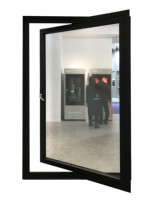Ventana Pivotante de Aluminio con Apertura Vertical y Vidrio Templado para Exteriores, Diseño Moderno Personalizado para Hoteles